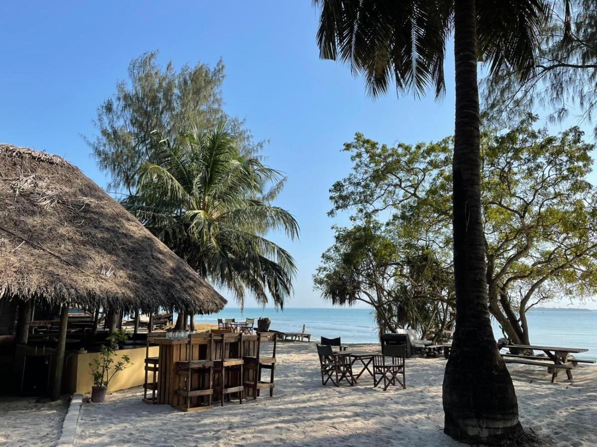 Hostel Mikadi Beach Camp&Backpackers Daressalam Exterior foto