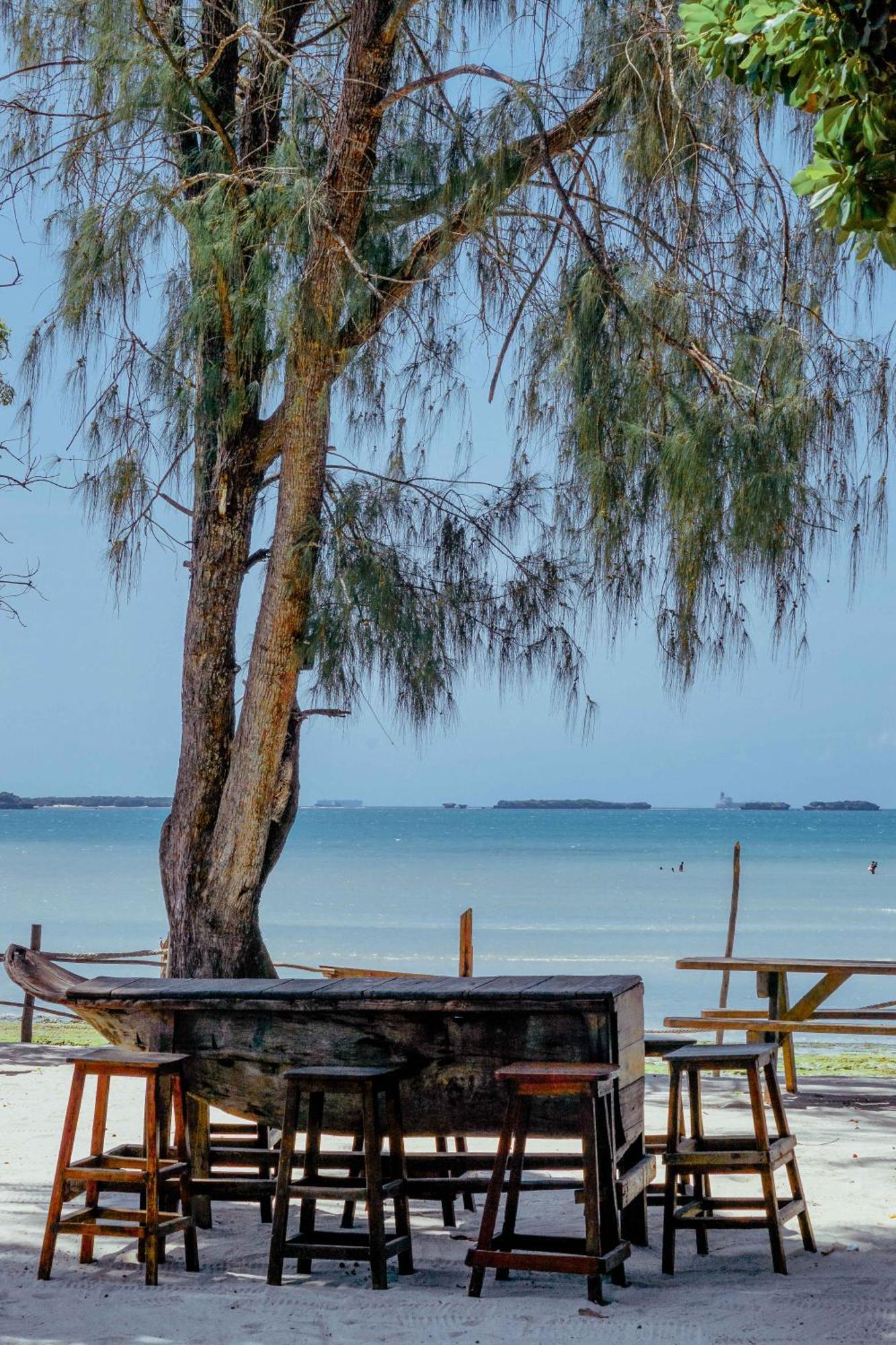 Hostel Mikadi Beach Camp&Backpackers Daressalam Exterior foto