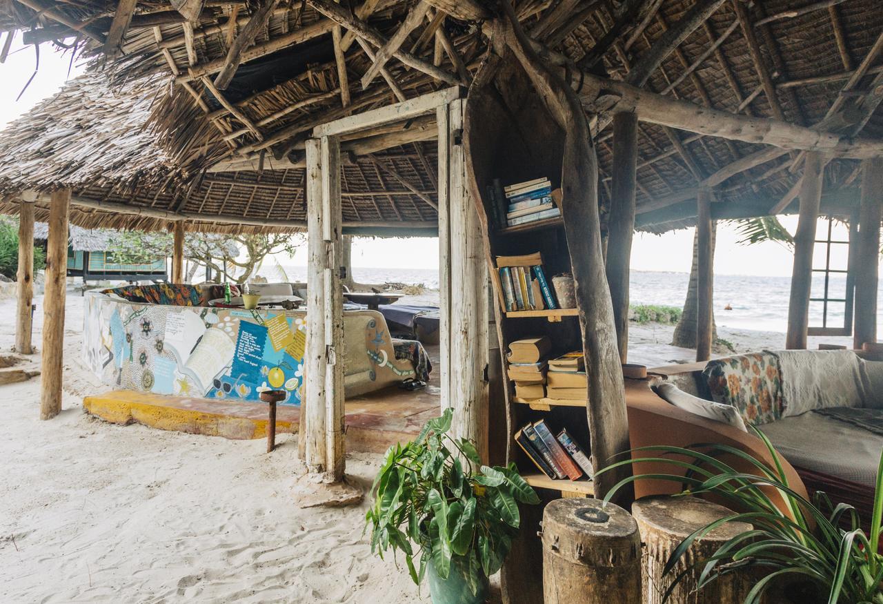 Hostel Mikadi Beach Camp&Backpackers Daressalam Exterior foto